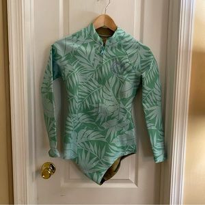 Billabong Womens Salty DayZ Long Sleeve 1mm Springsuit Seaspray gently used